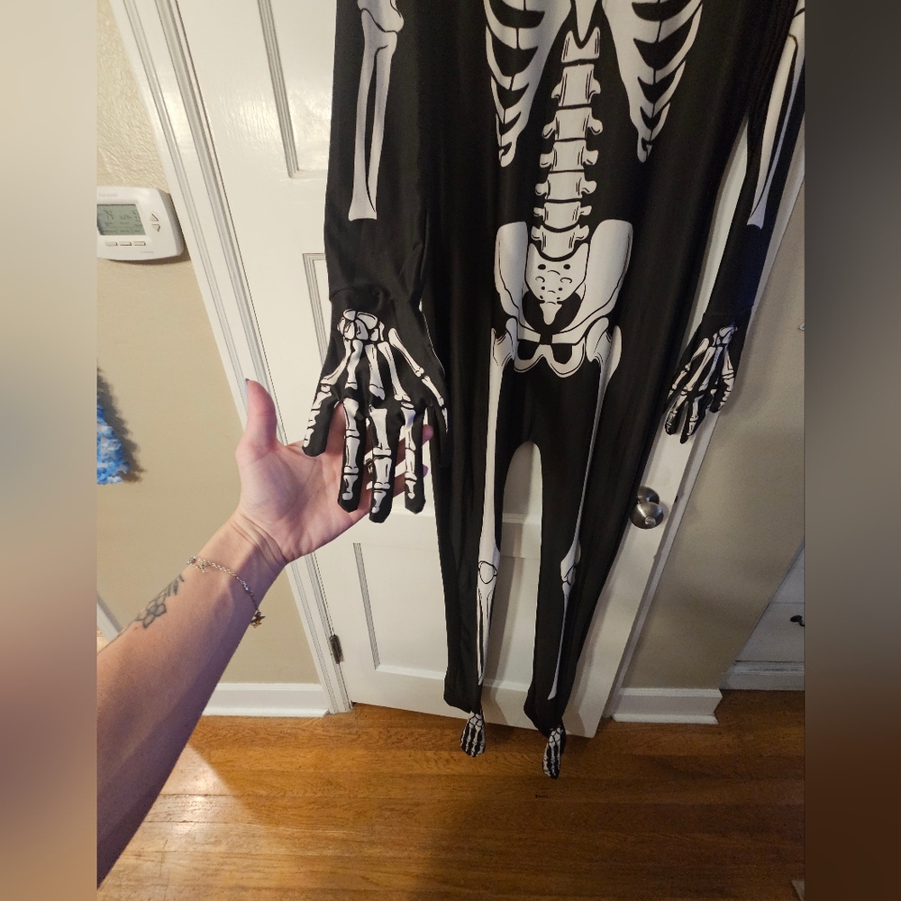 Men's Skeleton Costume - Black and White - Picture 4 of 8
